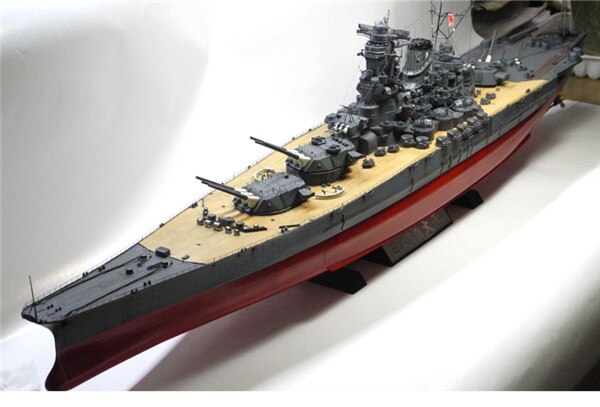 1:700 Scale Warship World War II Yamato Battle Ship Plastic Assembly Model Electric Toy Supply