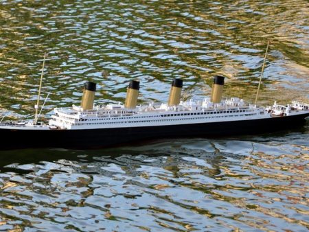 Bancroft RMS Titanic 1 150 Scale 1800mm (70.8 ) British Liner - RTR Supply