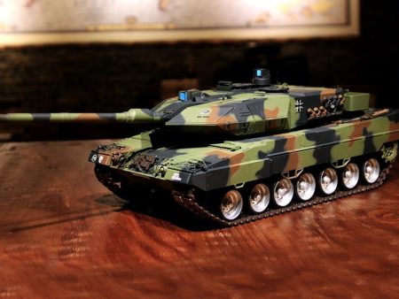 Heng Long German Leopard 2A6 Professional Edition 1 16 Scale Battle Tank - RTR on Sale